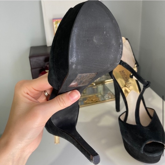 MICHAEL KORS suede platform pump - Picture 5 of 5